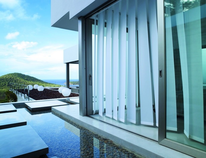Vertical Blinds E-Brochure - Taylor Blinds &amp; Shutters.indd